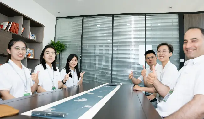 meeting-with-dealer