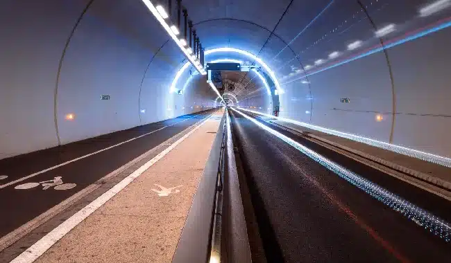 tunnel-road