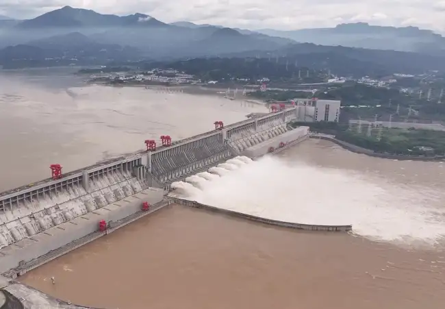 Water Reducers for Concrete: Strength Comparison of Naphthalene and Polycarboxylate Types naphthalene superplasticizer for Chinese dam